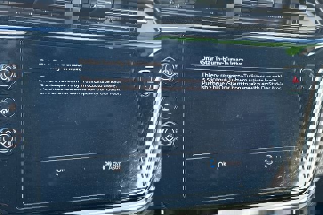 Used 2023 Chevrolet Bolt EUV LT image 22