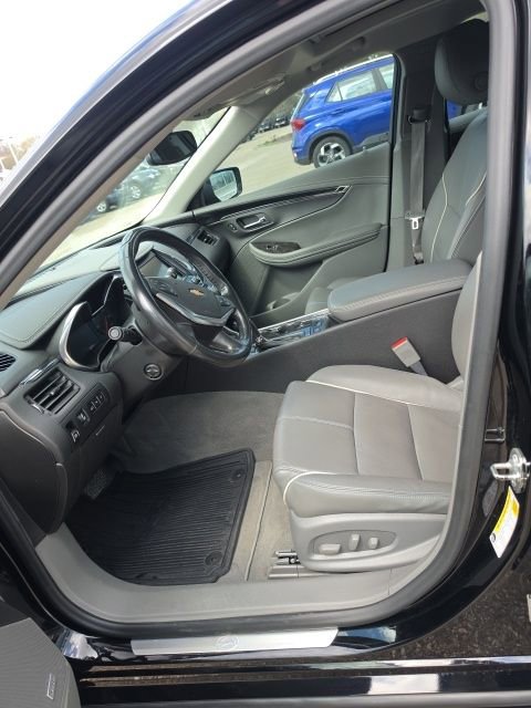 Used 2014 Chevrolet Impala LTZ FWD image 6