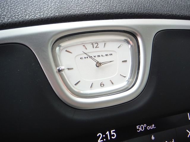 Certified 2018 Chrysler 300 Touring L image 24