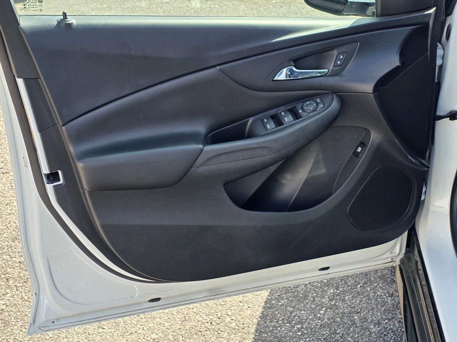 Used 2017 Chevrolet Volt LT w/ Comfort Package FWD image 15