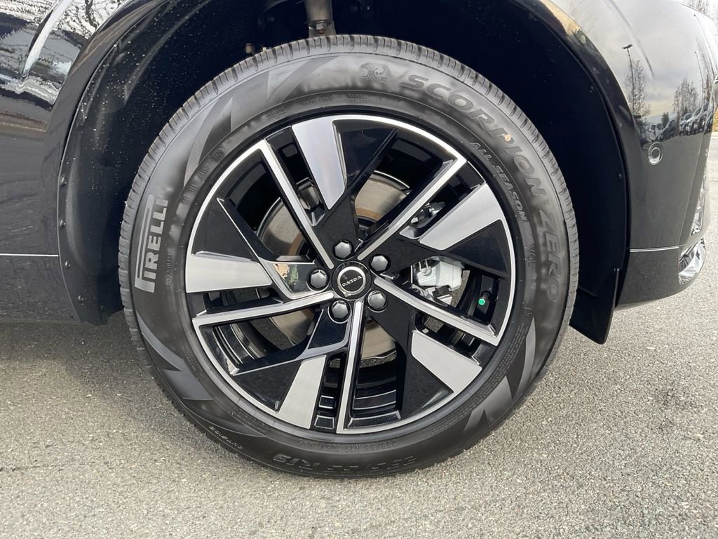 New 2026 Volvo XC60 B5 Plus w/ Protection Package Premier image 16