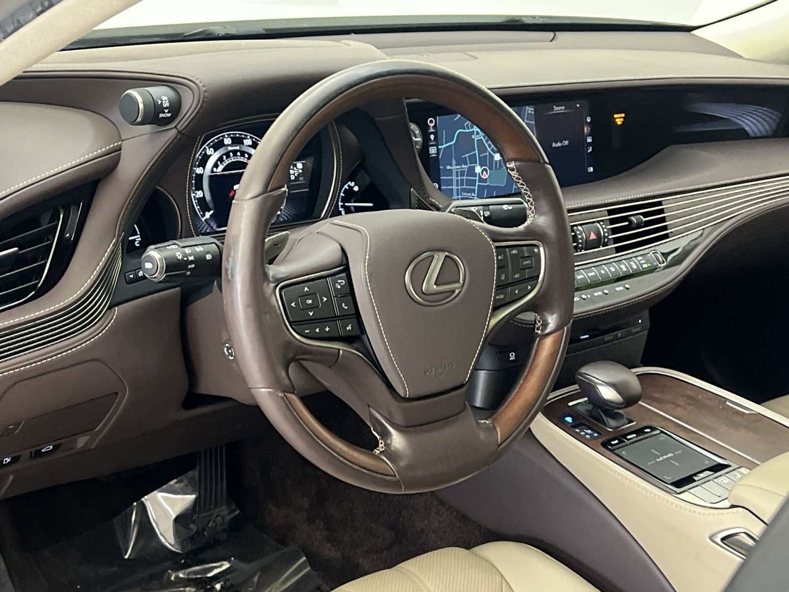 Used 2018 Lexus LS 500 AWD image 14