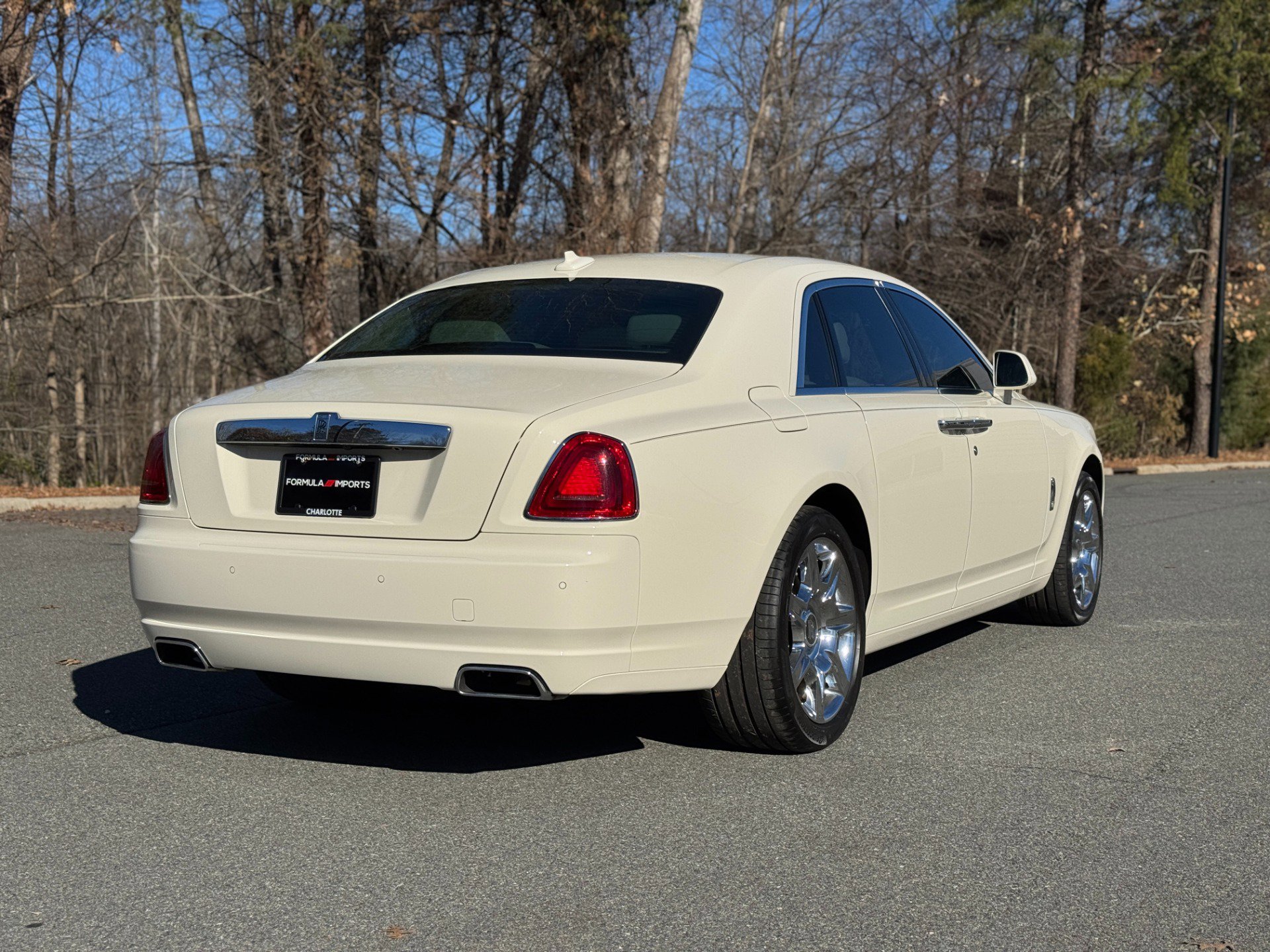 Used 2013 Rolls-Royce Ghost image 12