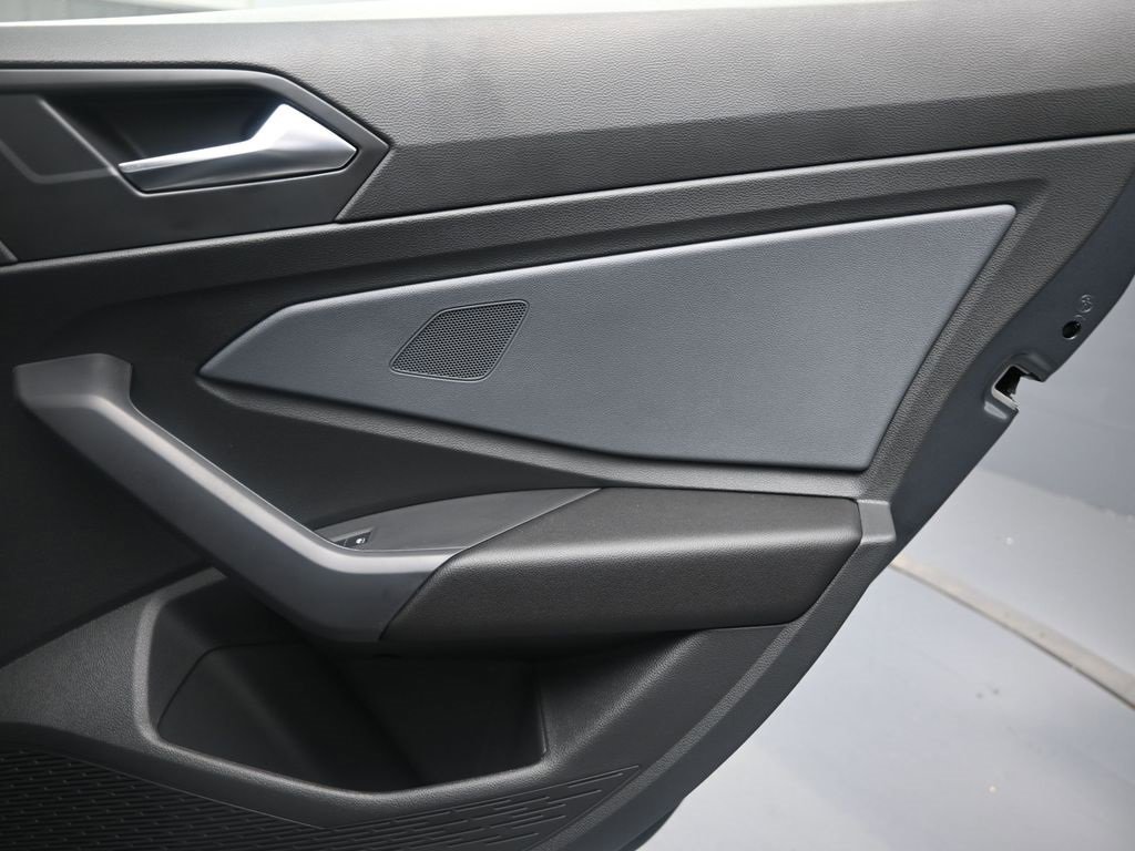 Used 2025 Volkswagen Jetta SE image 26