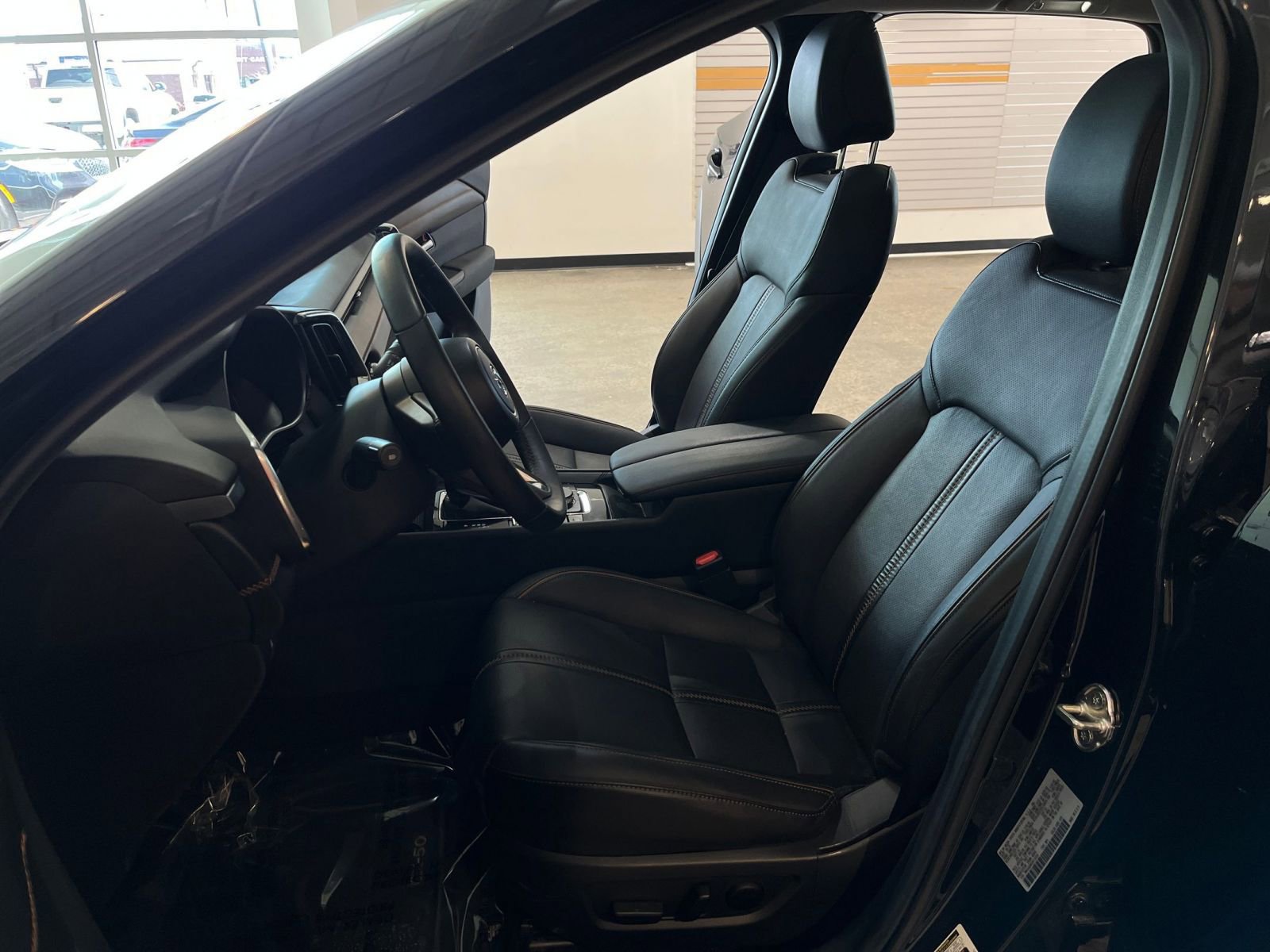 Used 2025 MAZDA CX-50 2.5 Hybrid w/ Premium Plus Pkg image 28