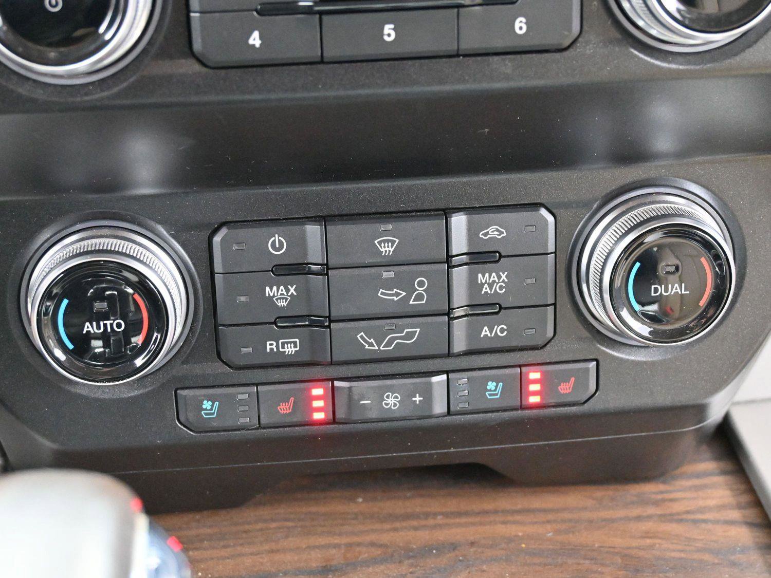 Used 2019 Ford F150 Lariat w/ Equipment Group 502A Luxury image 26