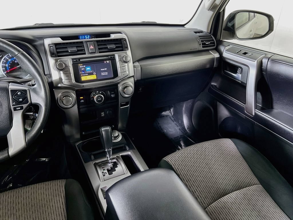 Used 2018 Toyota 4Runner SR5 AWD/4WD image 20