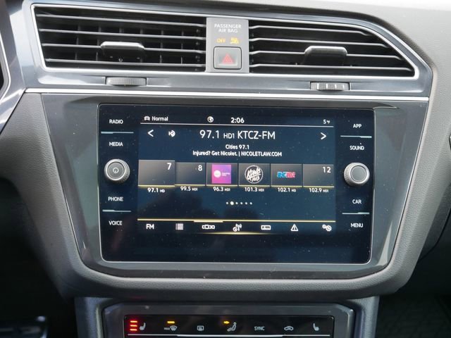 Certified 2024 Volkswagen Tiguan SE R-Line image 28