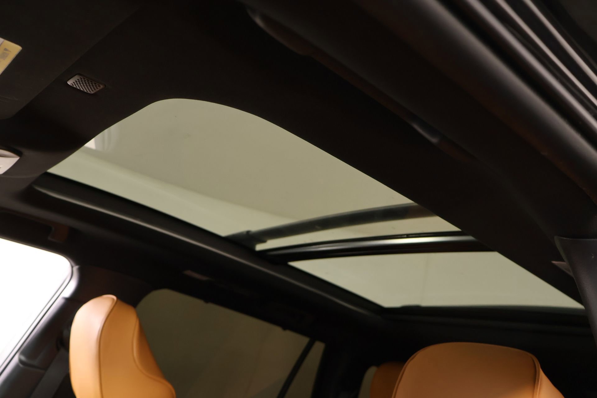 Used 2022 Toyota Highlander Platinum image 16