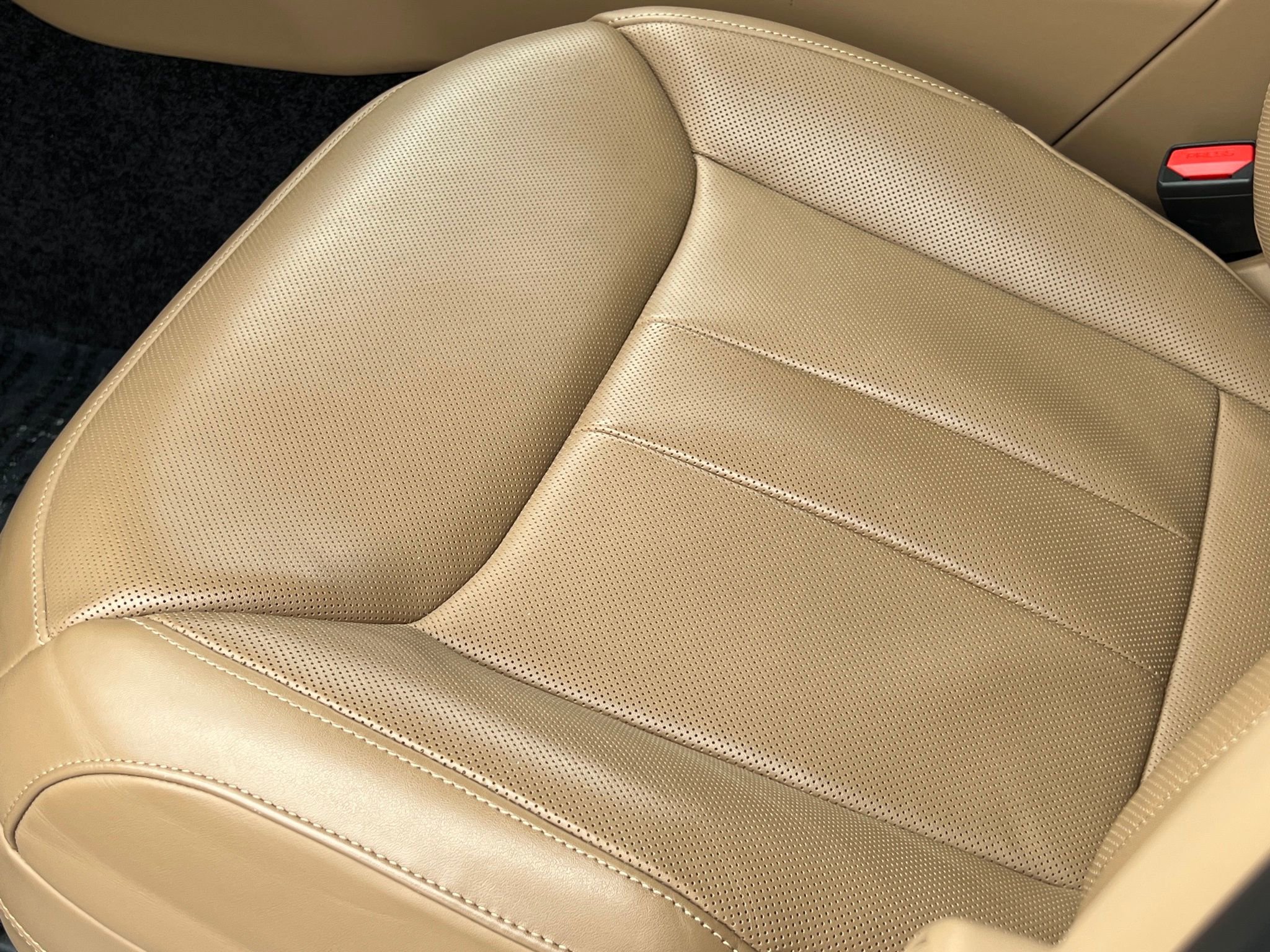 Used 2023 Land Rover Range Rover SE image 36