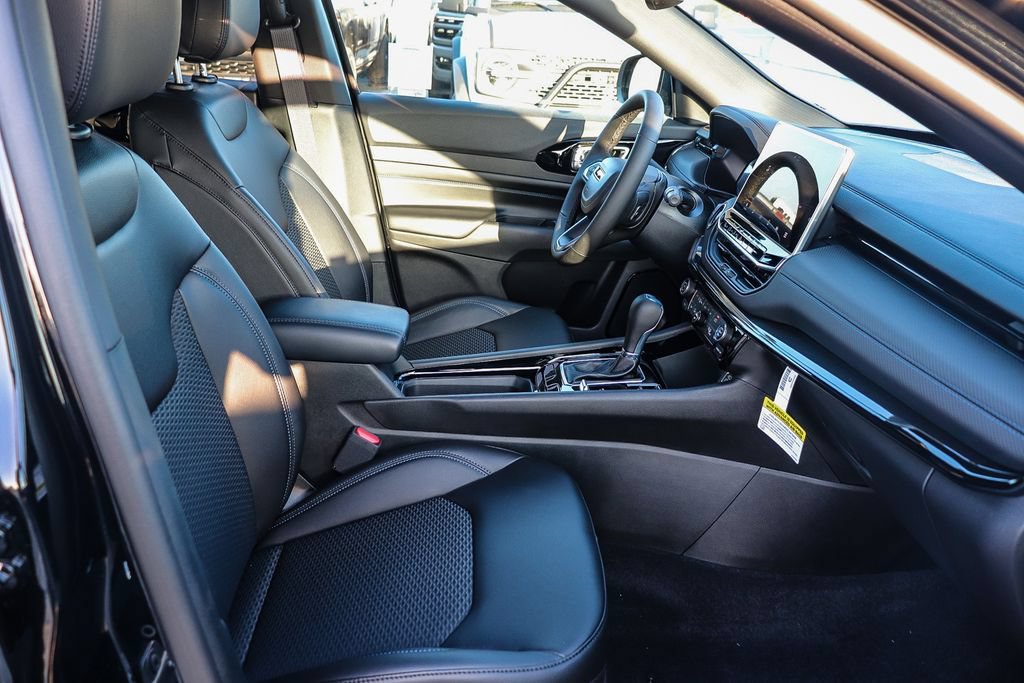 New 2026 Jeep Compass Latitude AWD/4WD image 20