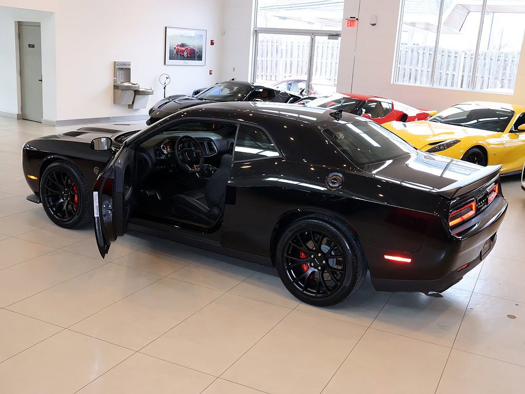 Used 2015 Dodge Challenger SRT Hellcat image 33