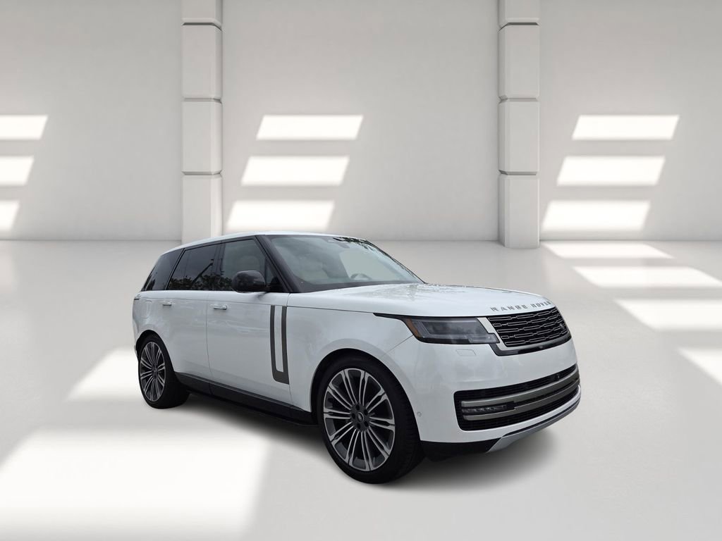 Used 2024 Land Rover Range Rover SE AWD/4WD image 2