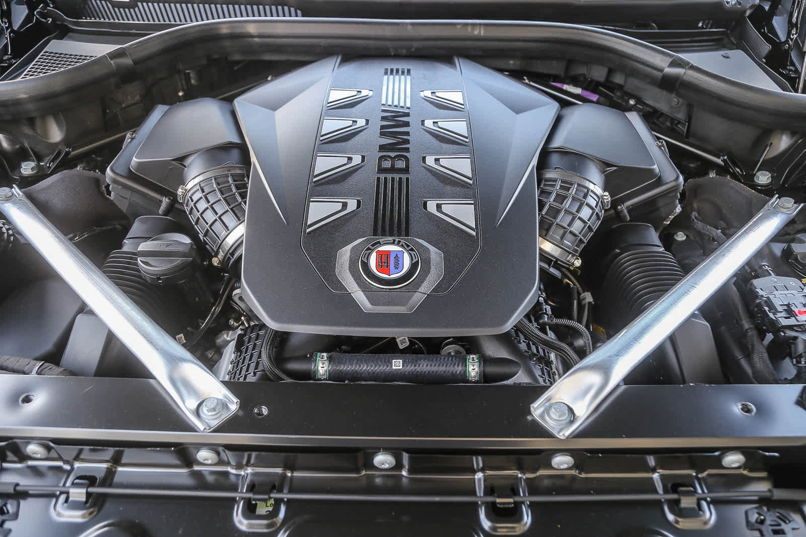 New 2026 BMW ALPINA XB7 image 25