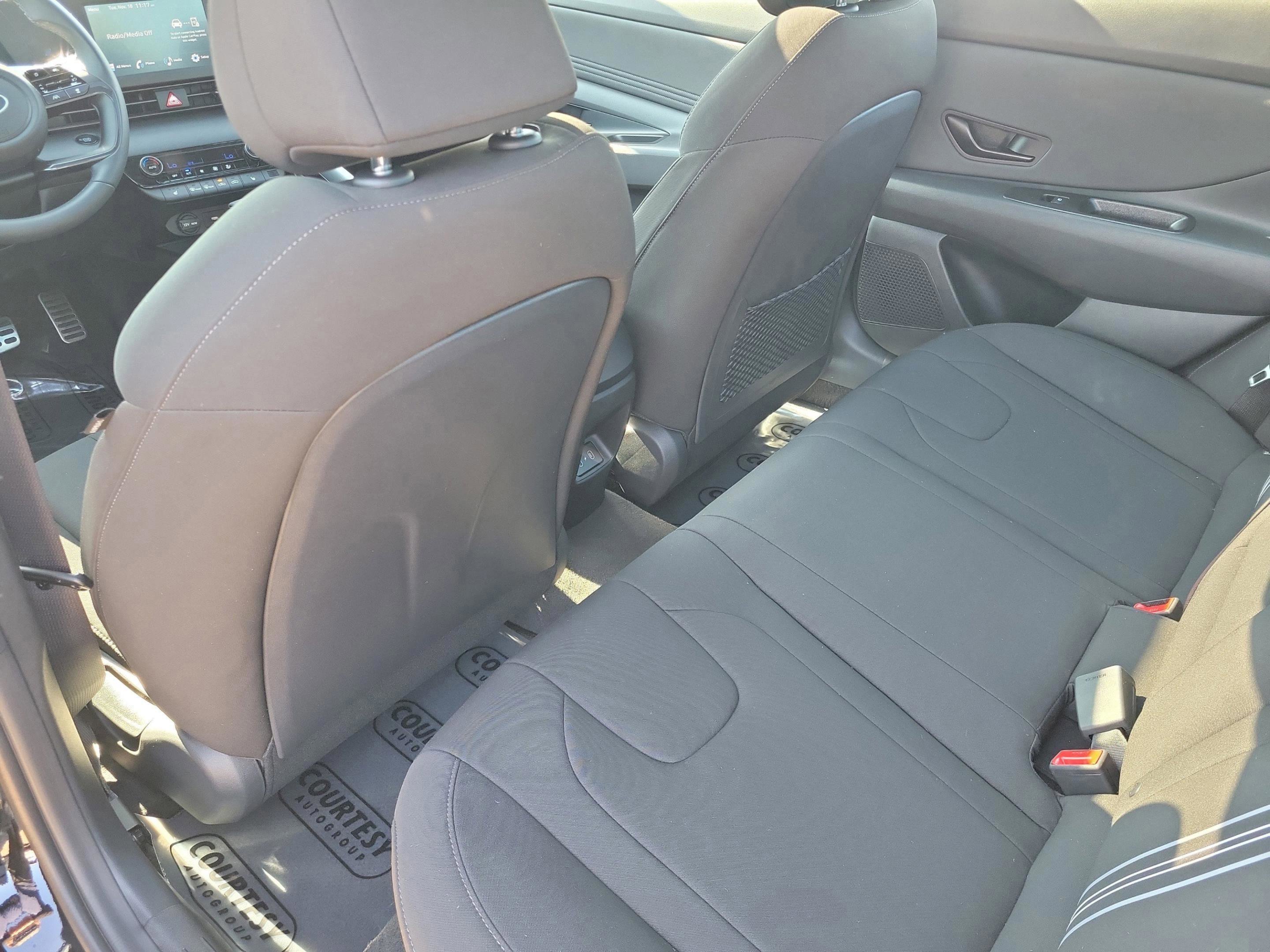 New 2026 Hyundai Elantra SEL Sport image 33