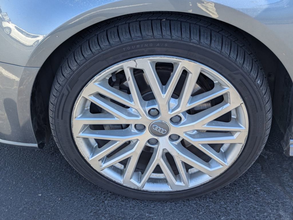 Used 2018 Audi A3 e-tron Premium w/ Sport Package FWD image 13