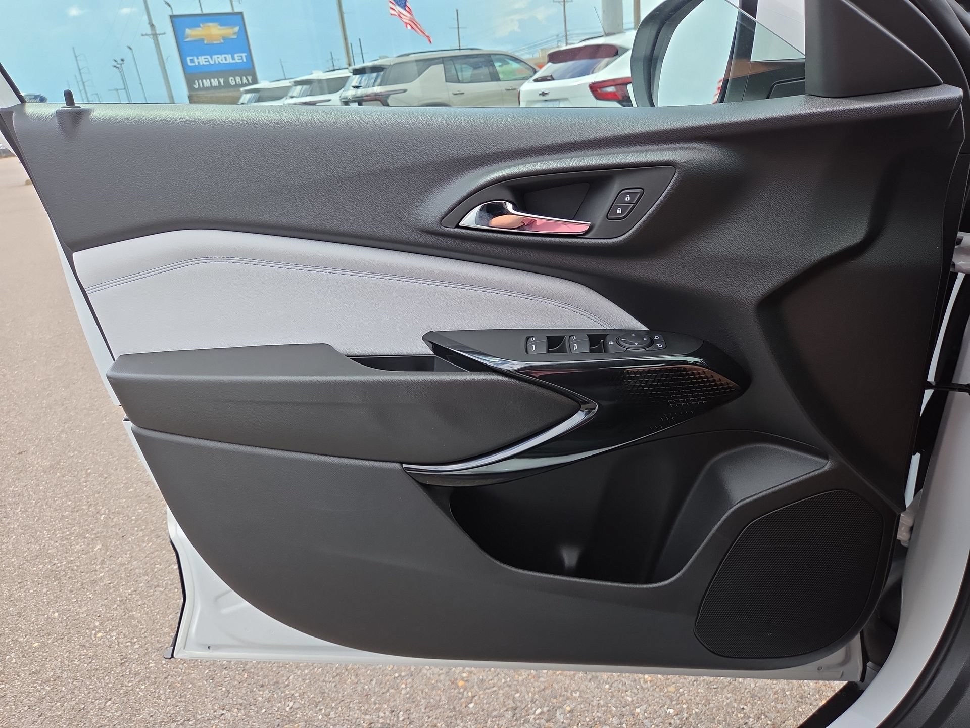 New 2026 Chevrolet Trax LT w/ Driver Confidence Package FWD image 17