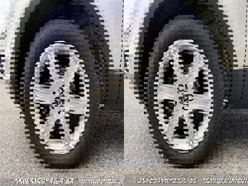 Used 2012 Land Rover Range Rover Evoque Pure Premium AWD/4WD image 22