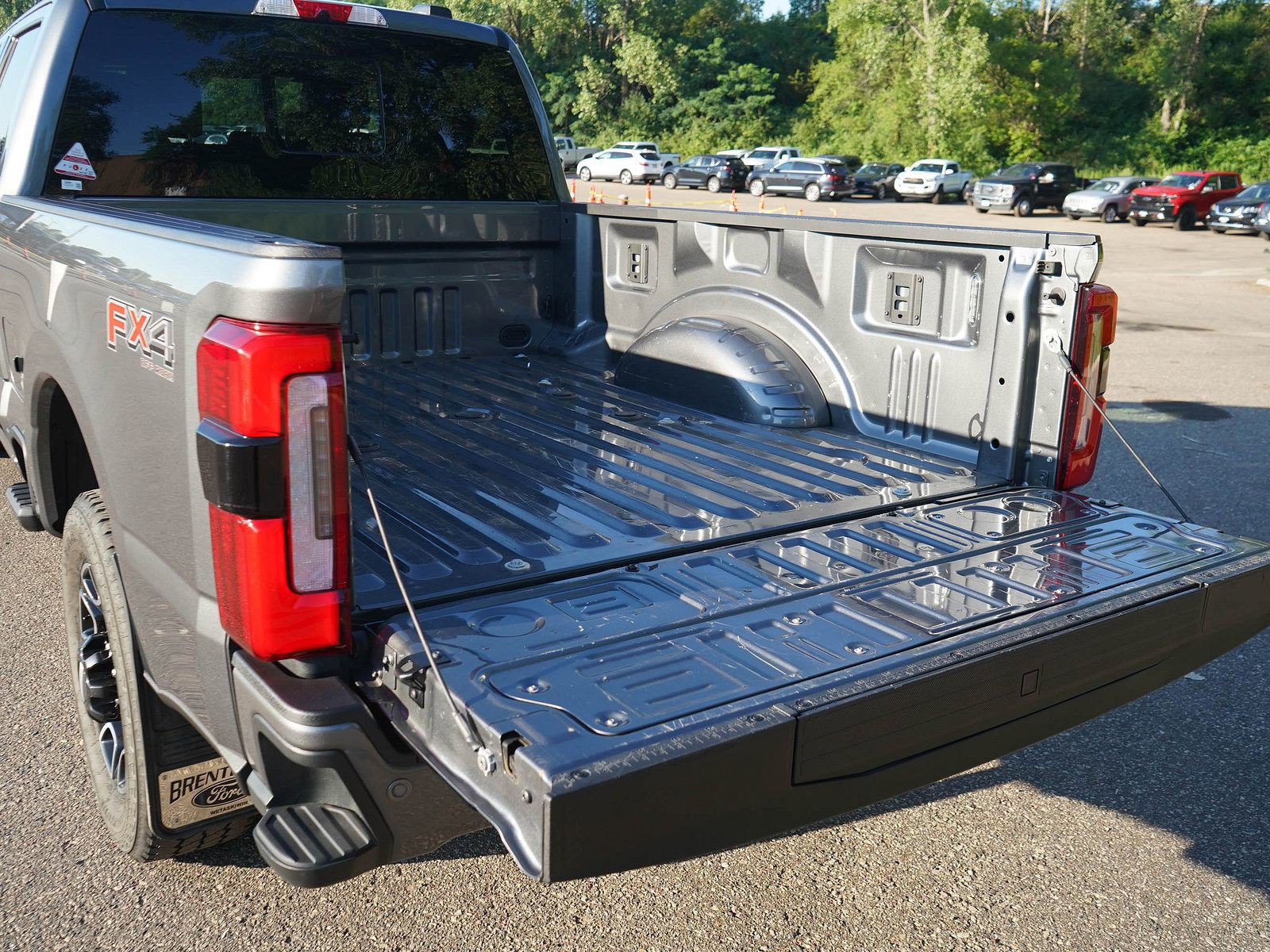Used 2026 Ford F350 Platinum AWD/4WD image 9