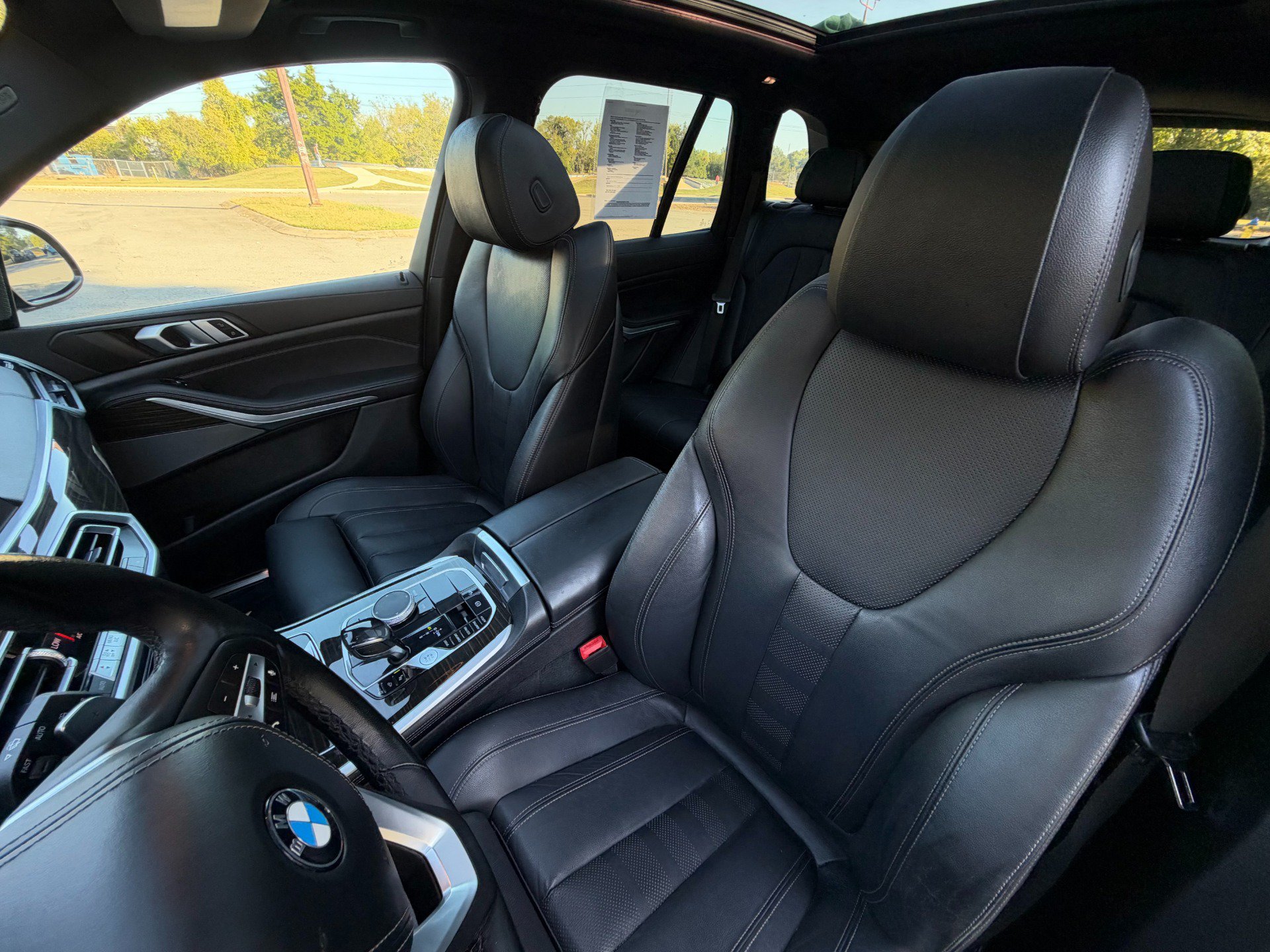 Used 2021 BMW X5 xDrive40i w/ Premium Package AWD/4WD image 10