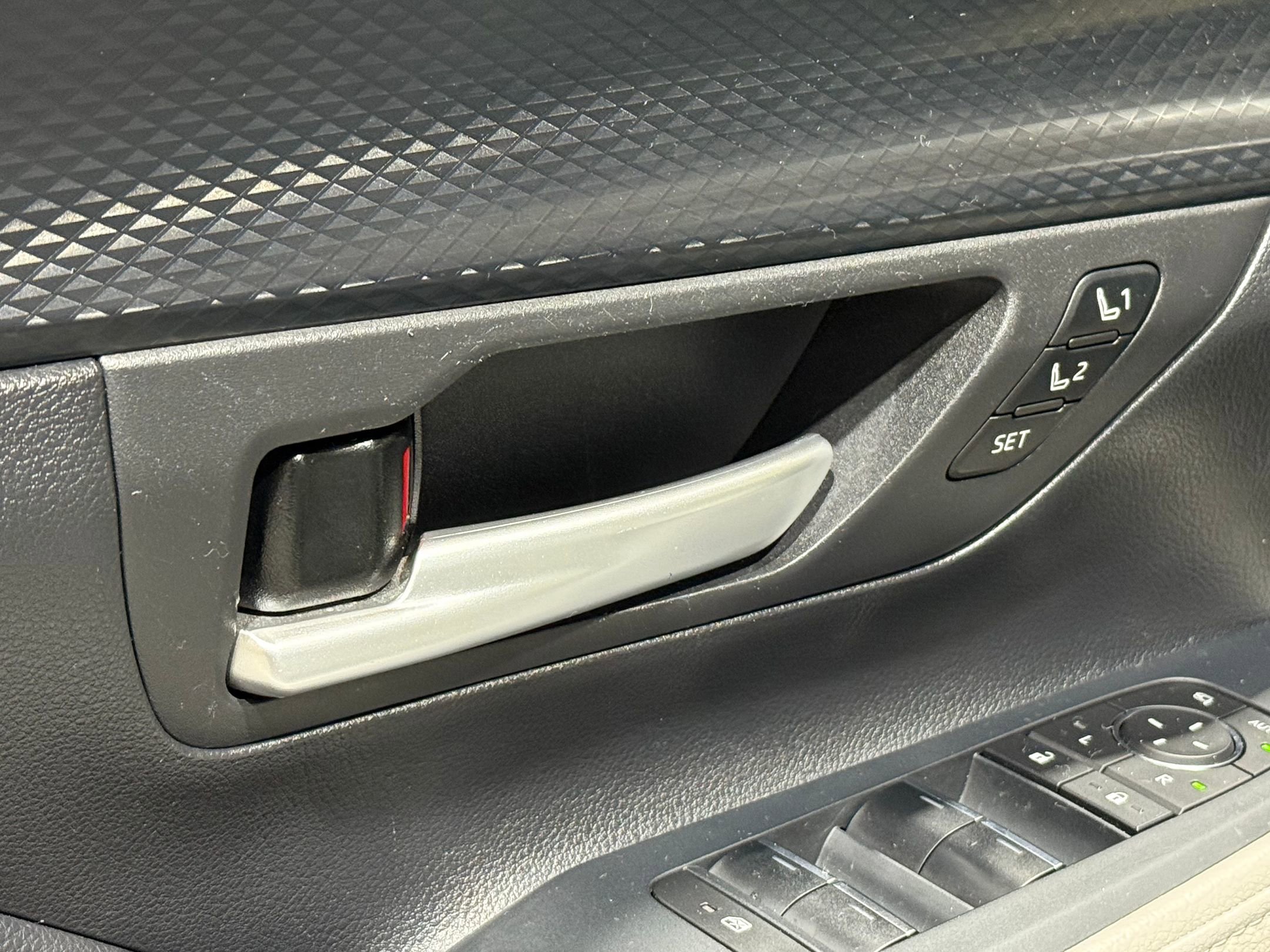 Used 2024 Toyota Grand Highlander AWD Hybrid image 23