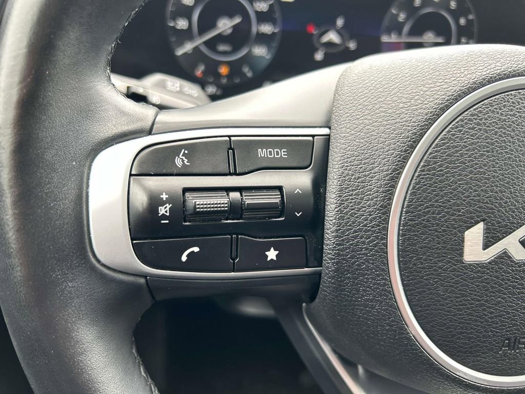 Used 2023 Kia Sportage SX image 19