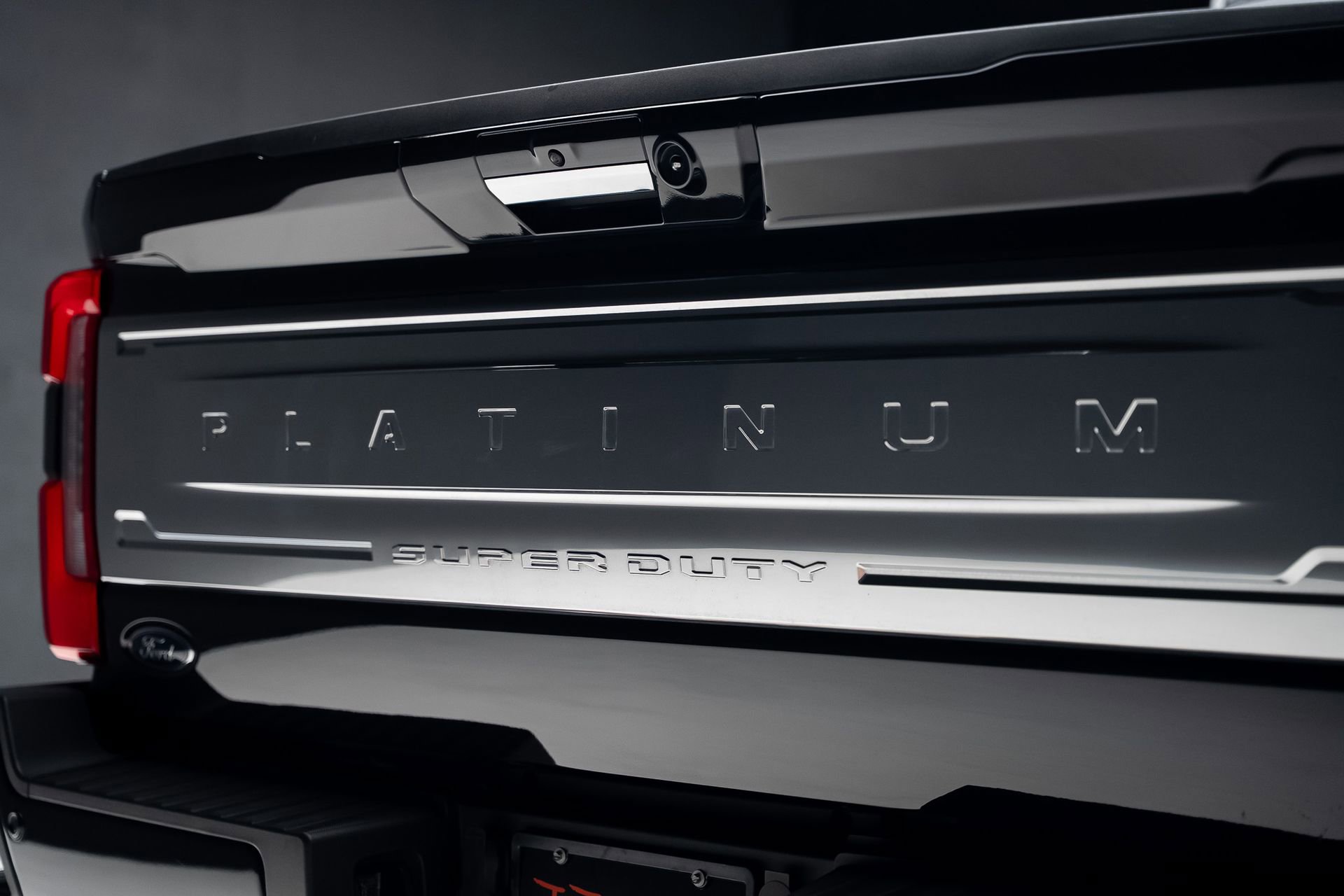Used 2024 Ford F250 Platinum w/ Tremor Off-Road Package image 37