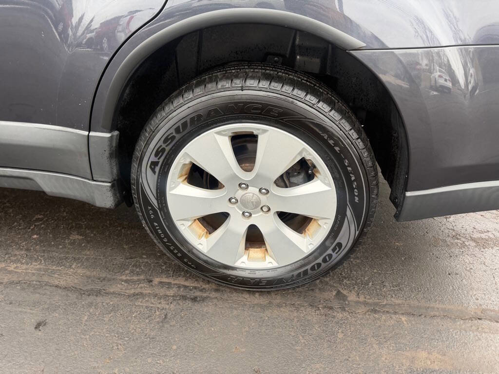 Used 2010 Subaru Outback 2.5i Premium image 9