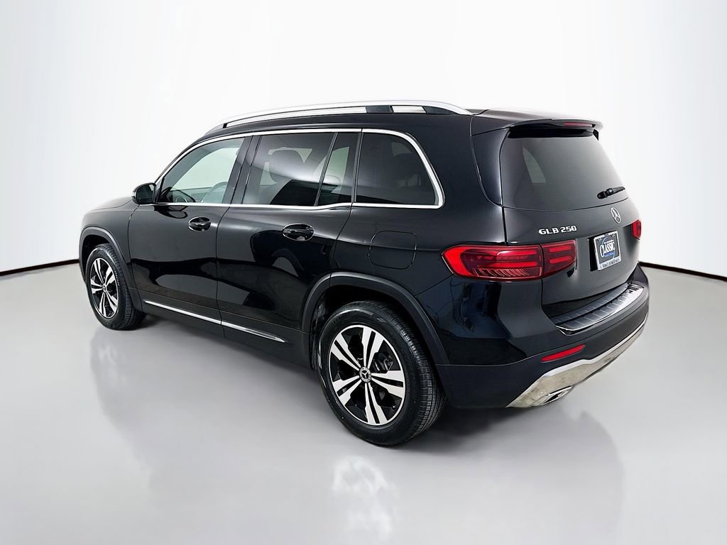 Used 2025 Mercedes-Benz GLB 250 image 5