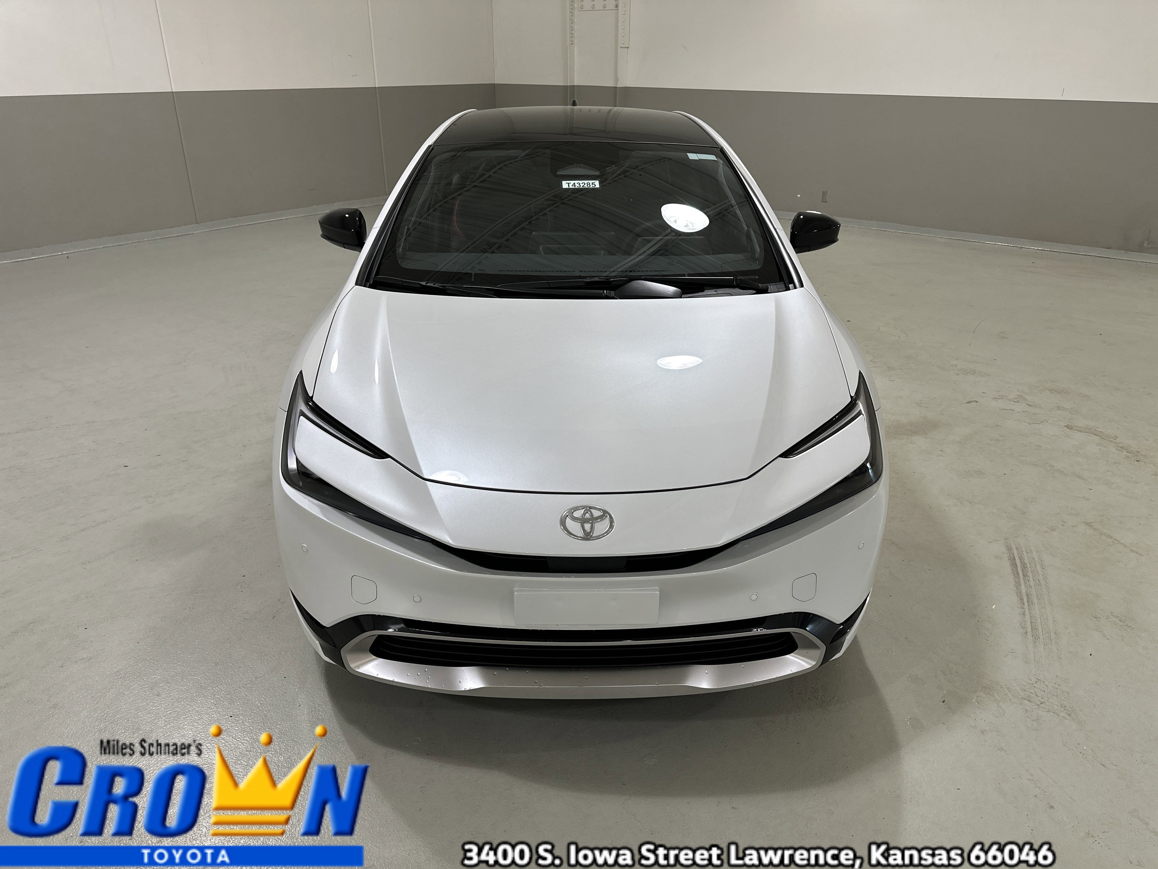 New 2026 Toyota Prius Plug-In Hybrid image 3