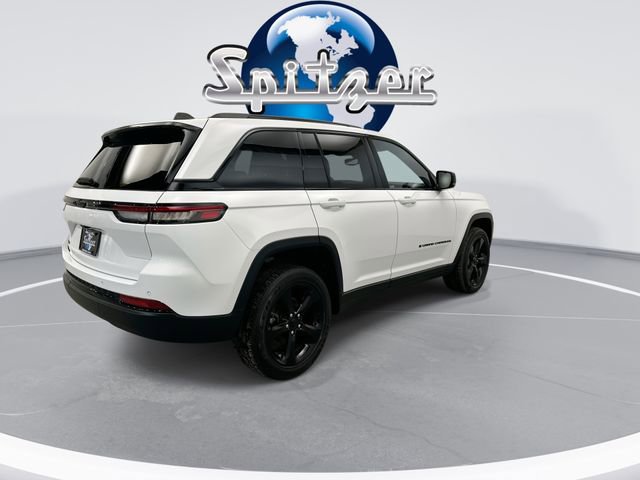 Used 2023 Jeep Grand Cherokee Altitude image 9