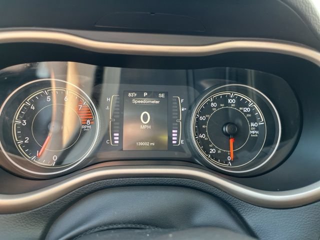 Used 2016 Jeep Cherokee Latitude w/ Cold Weather Group AWD/4WD image 24