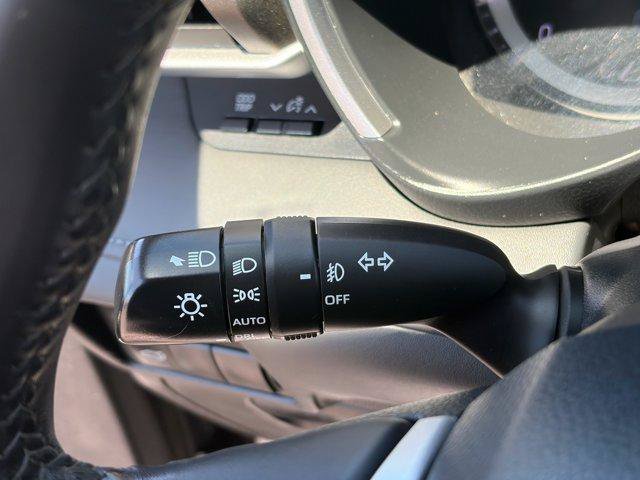 Used 2023 Toyota Highlander XLE FWD image 26