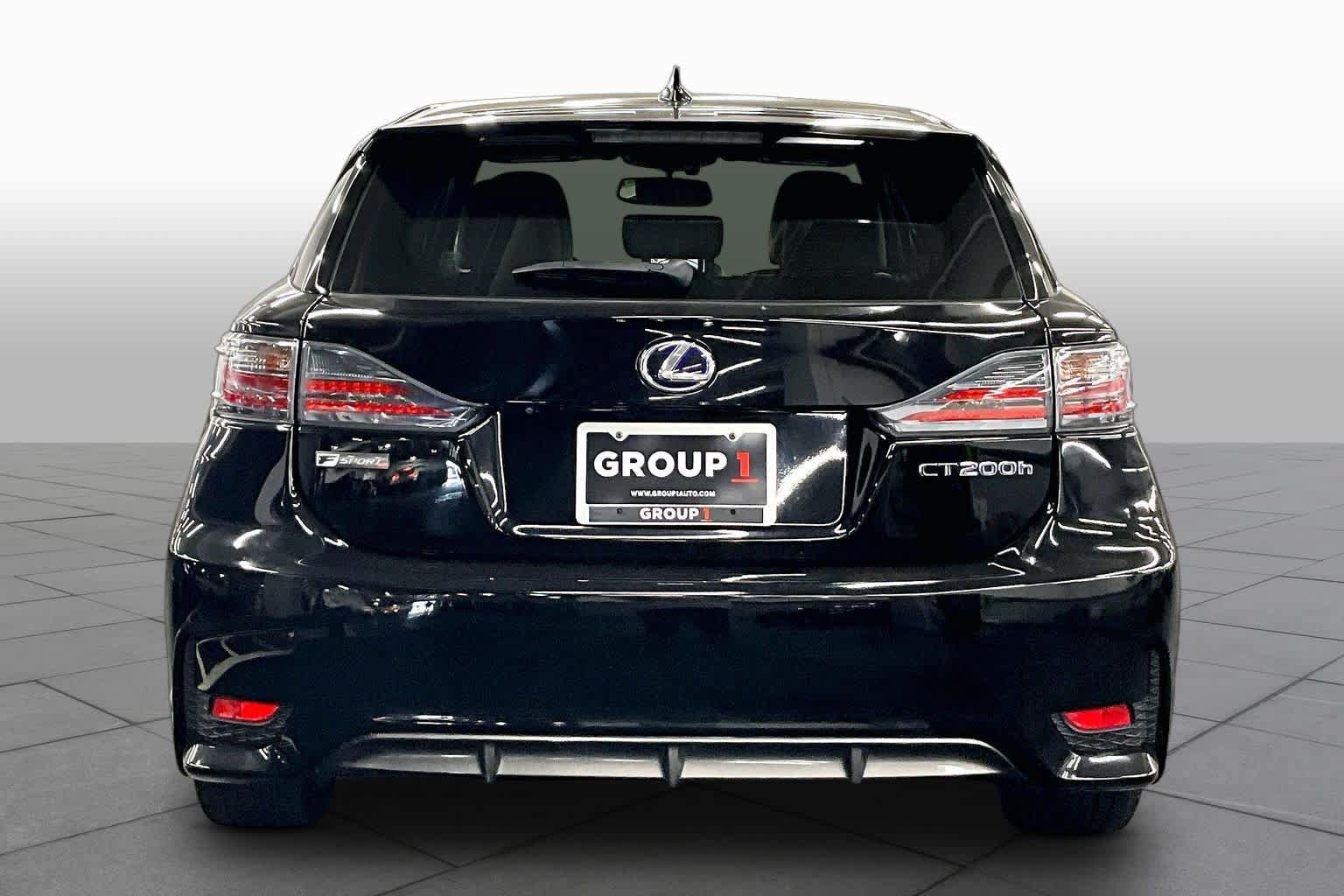 Used 2017 Lexus CT 200h w/ Navigation System Package FWD image 4