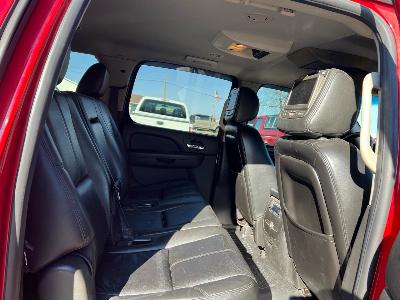 Used 2009 Chevrolet Suburban 2500 LS w/ Skid Plate Package AWD/4WD image 14