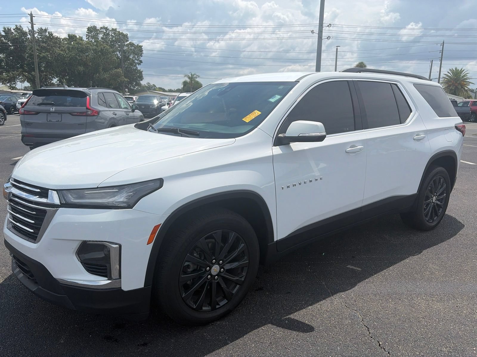 Used 2023 Chevrolet Traverse LT AWD/4WD image 3
