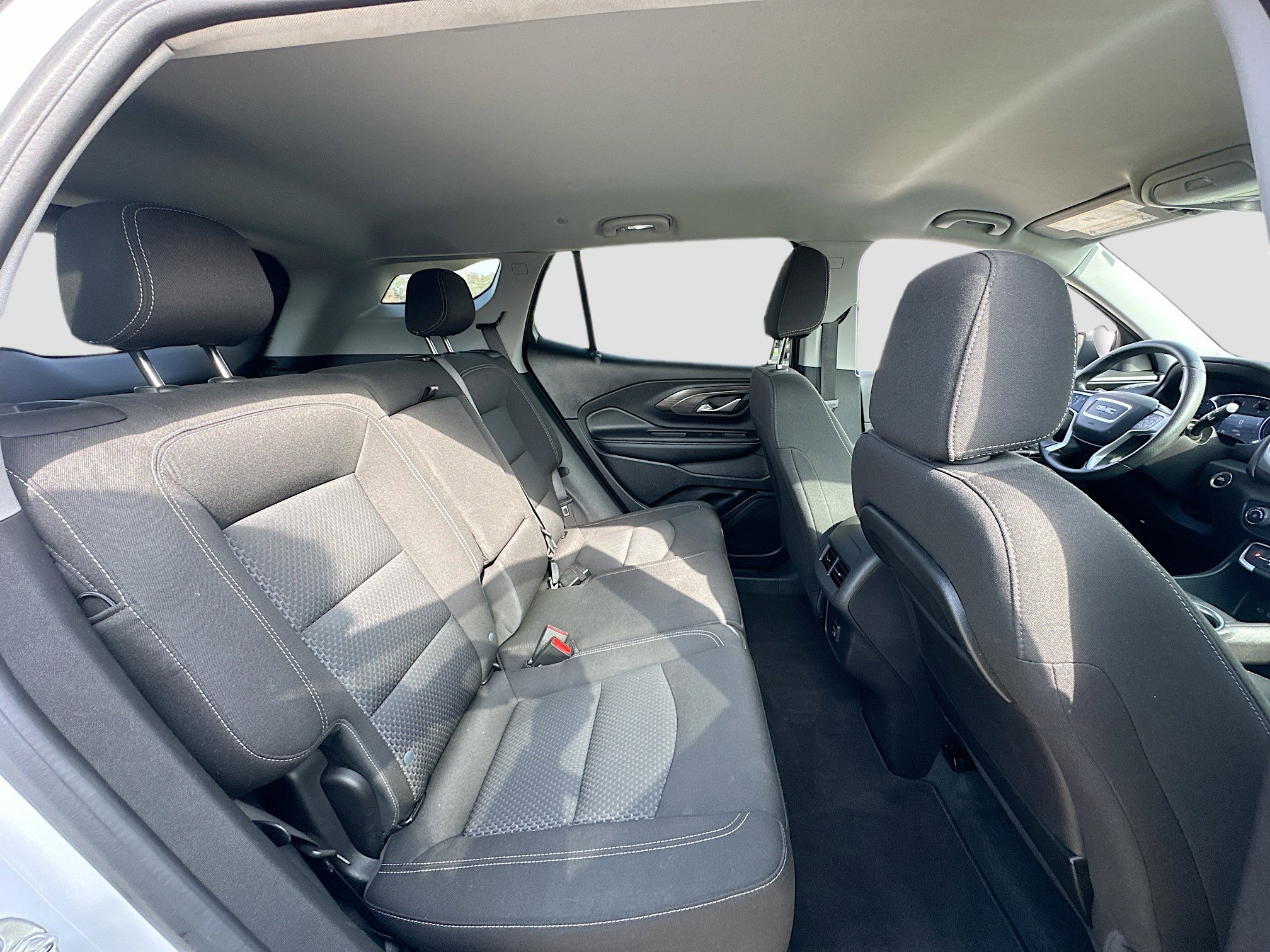 Used 2024 GMC Terrain SLE image 24