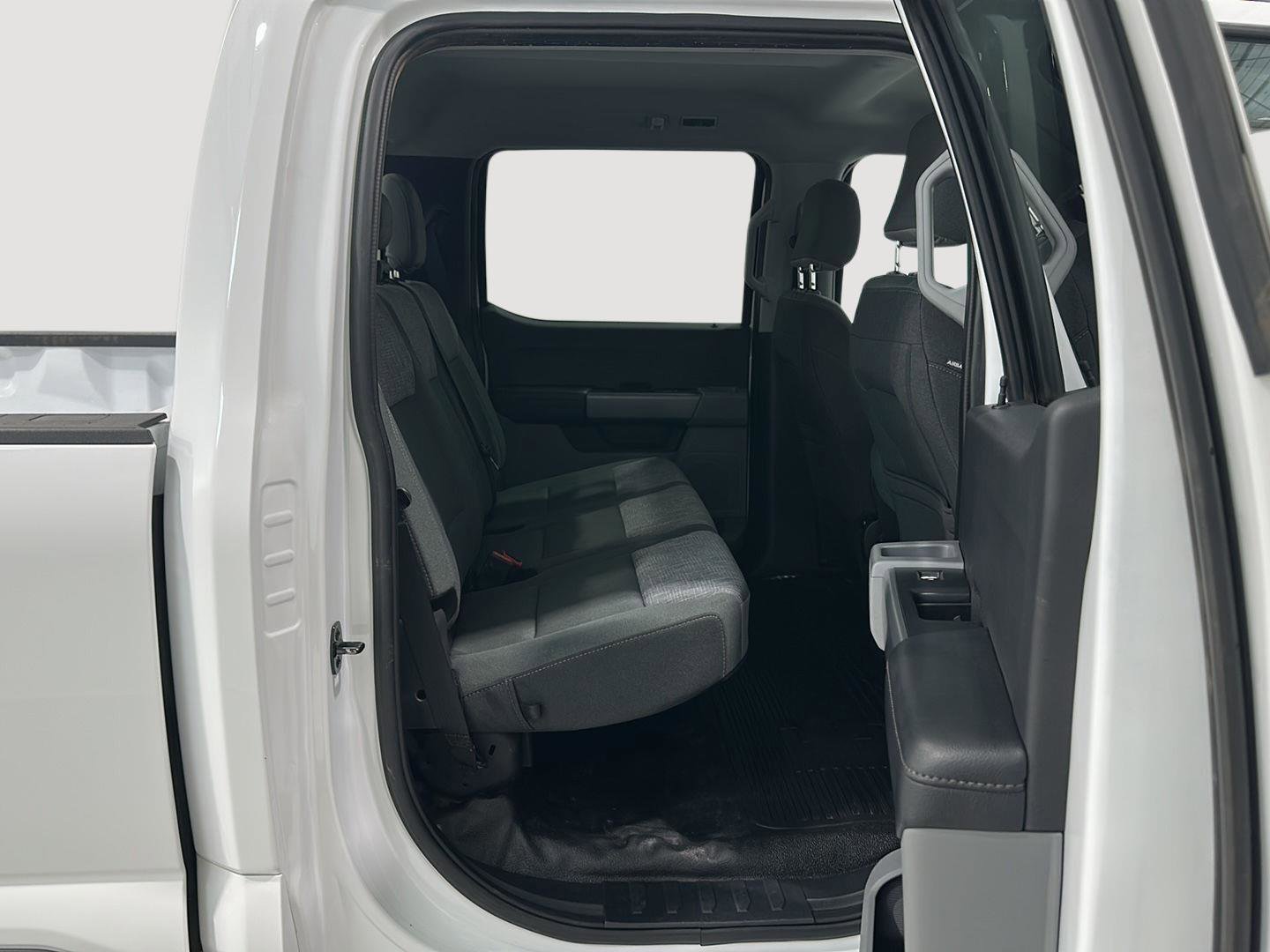 Used 2023 Ford F250 XLT w/ FX4 Off-Road Package image 21