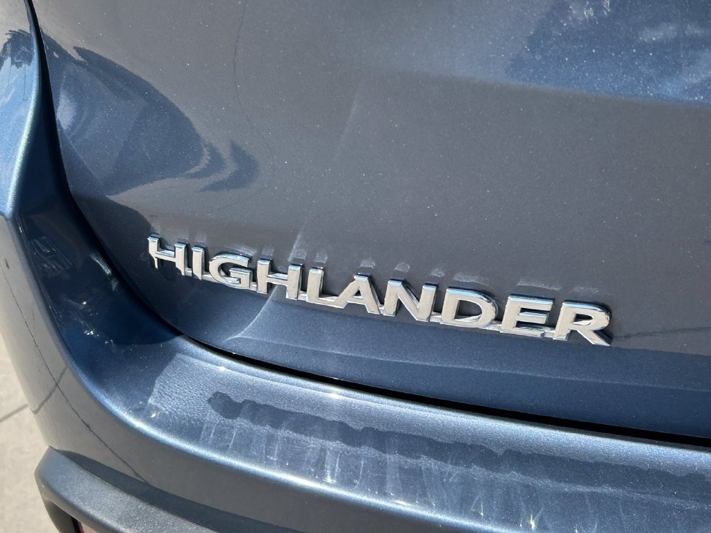 Used 2019 Toyota Highlander XLE FWD image 13