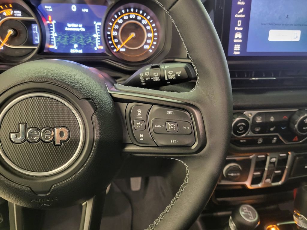 Used 2025 Jeep Wrangler Sport S image 4