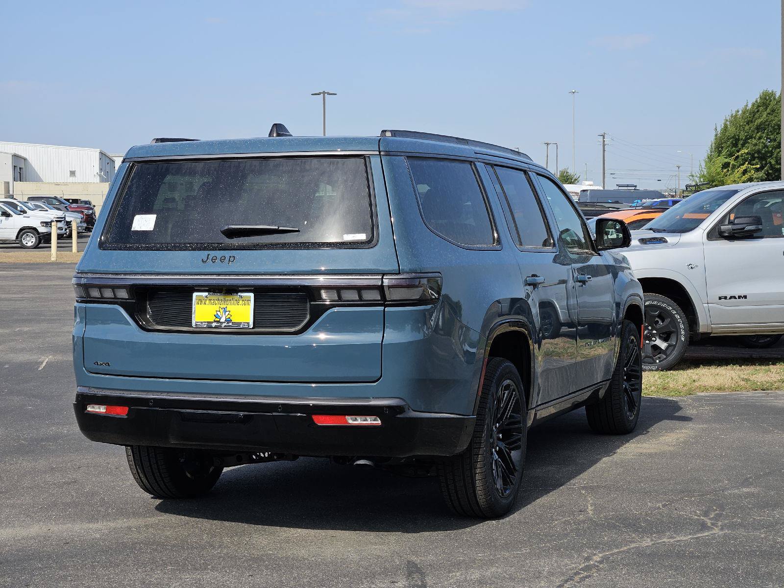 New 2026 Jeep Grand Wagoneer Limited AWD/4WD image 5