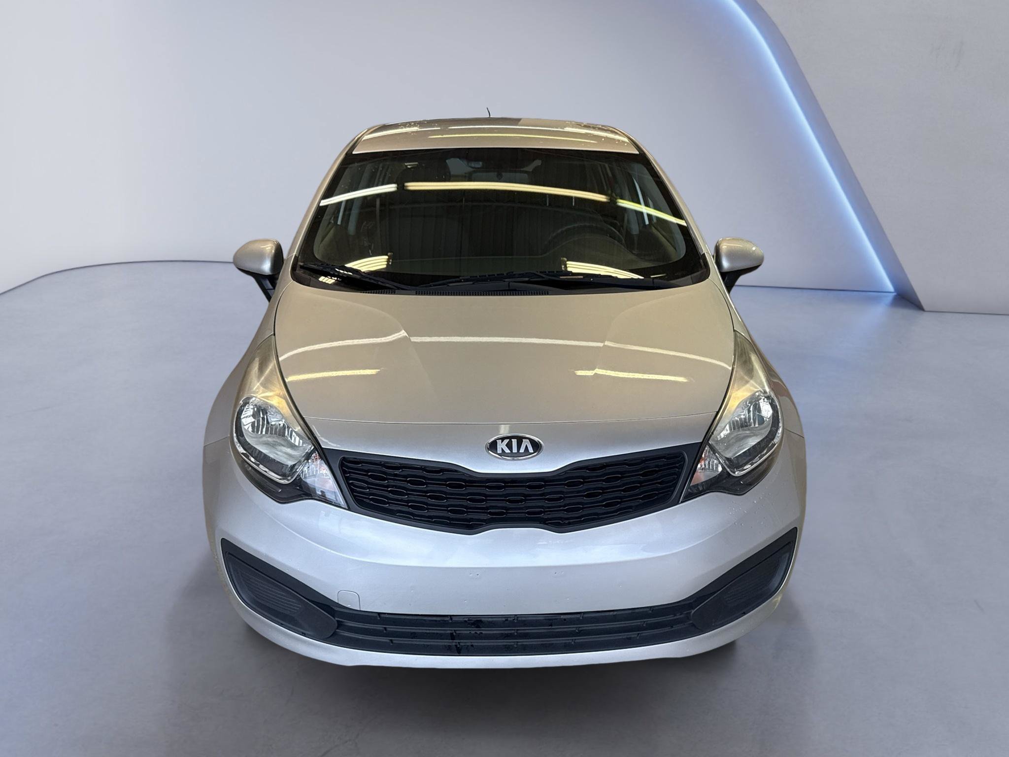 Used 2013 Kia Rio LX w/ PWR Pkg FWD image 2