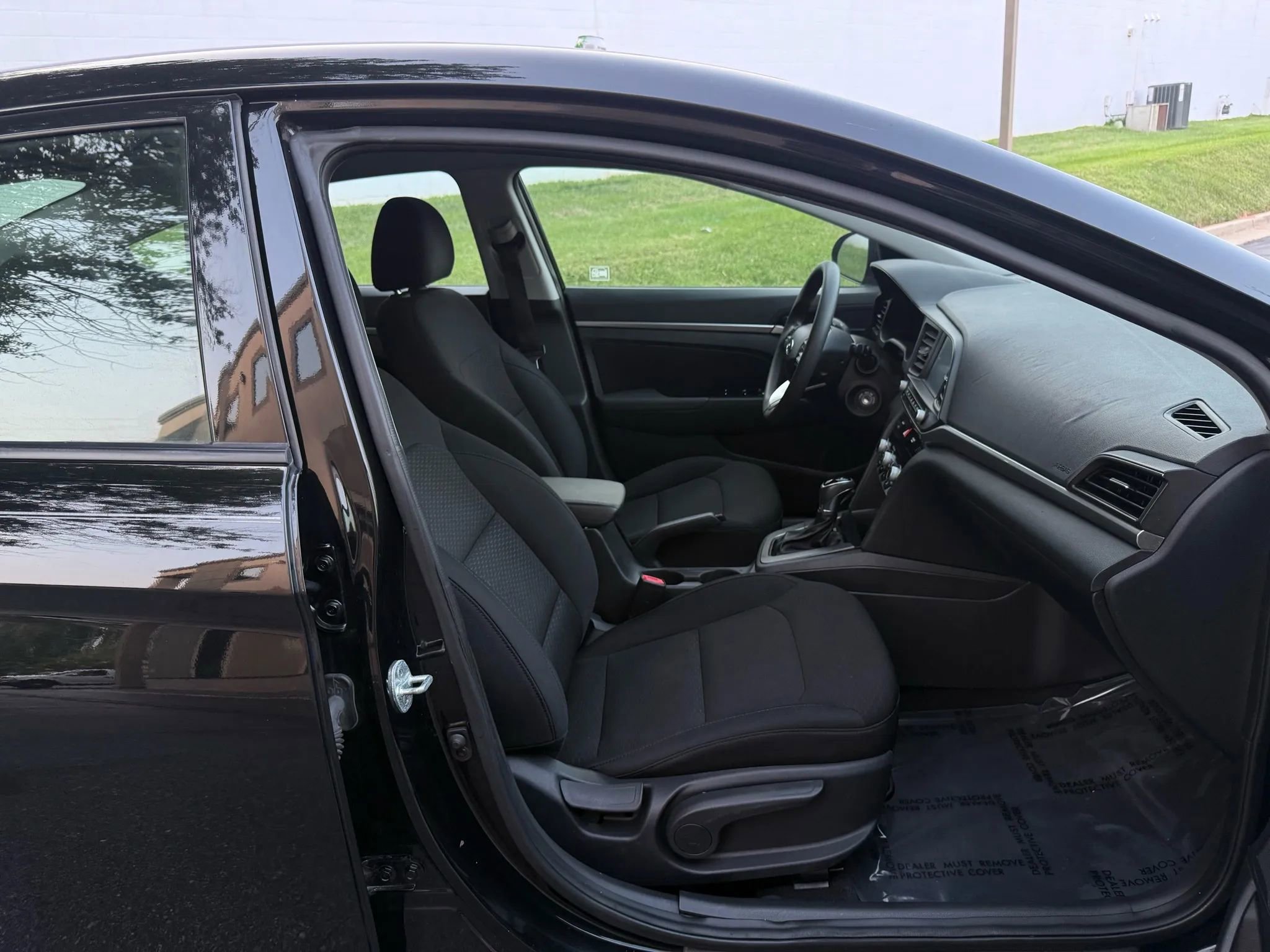 Used 2020 Hyundai Elantra SEL w/ Winter Weather Package image 22