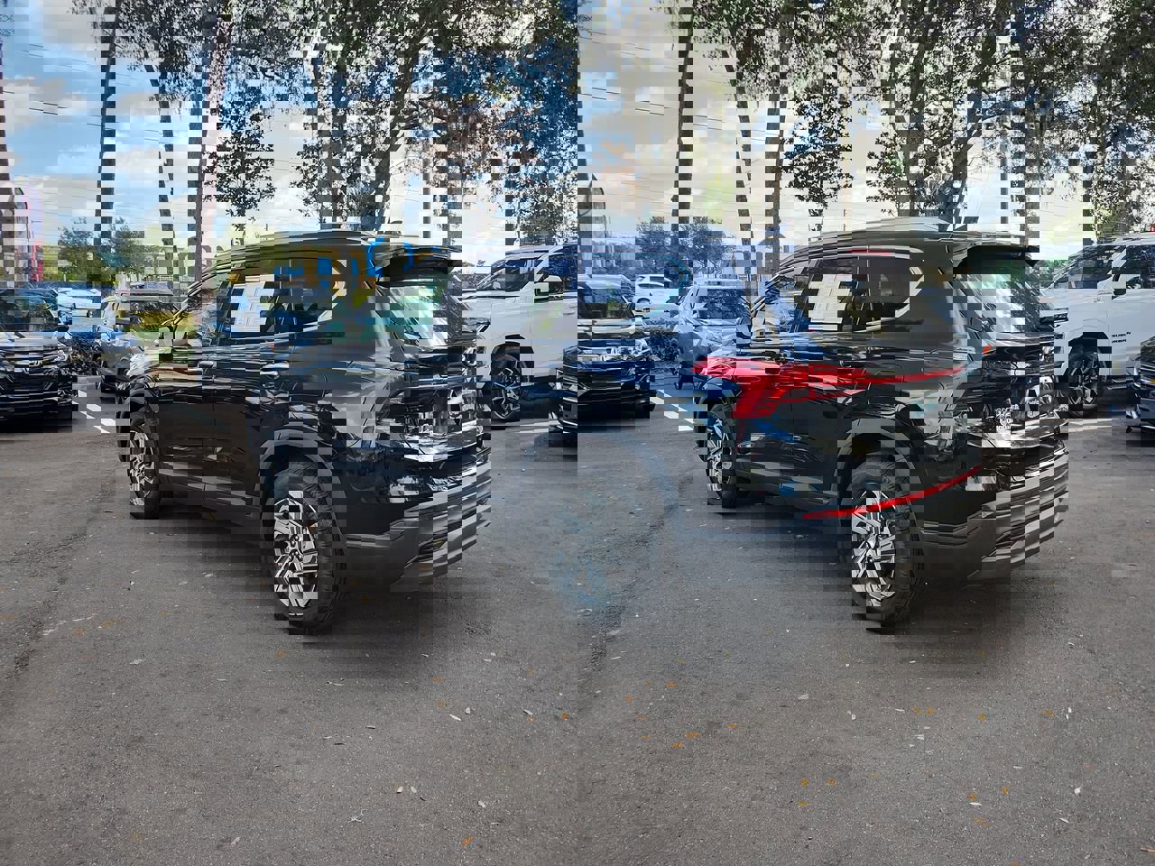 Used 2023 Hyundai Santa Fe SEL image 3