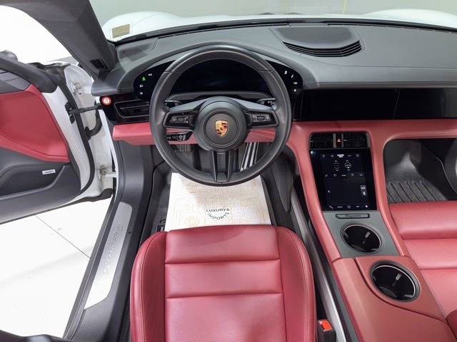 Used 2022 Porsche Taycan 4S image 19