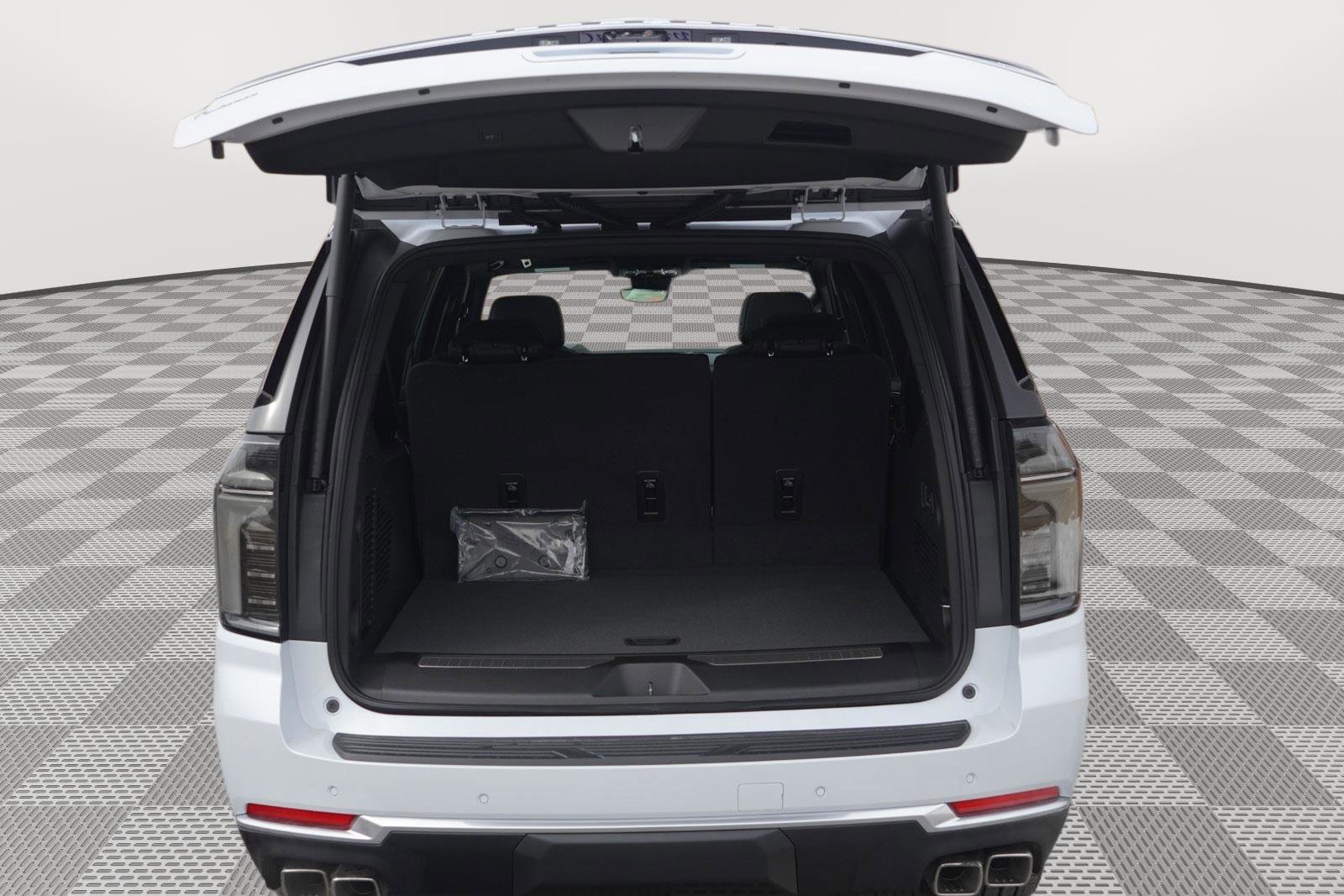 New 2026 Chevrolet Suburban High Country w/ Sun And Tow Package image 5