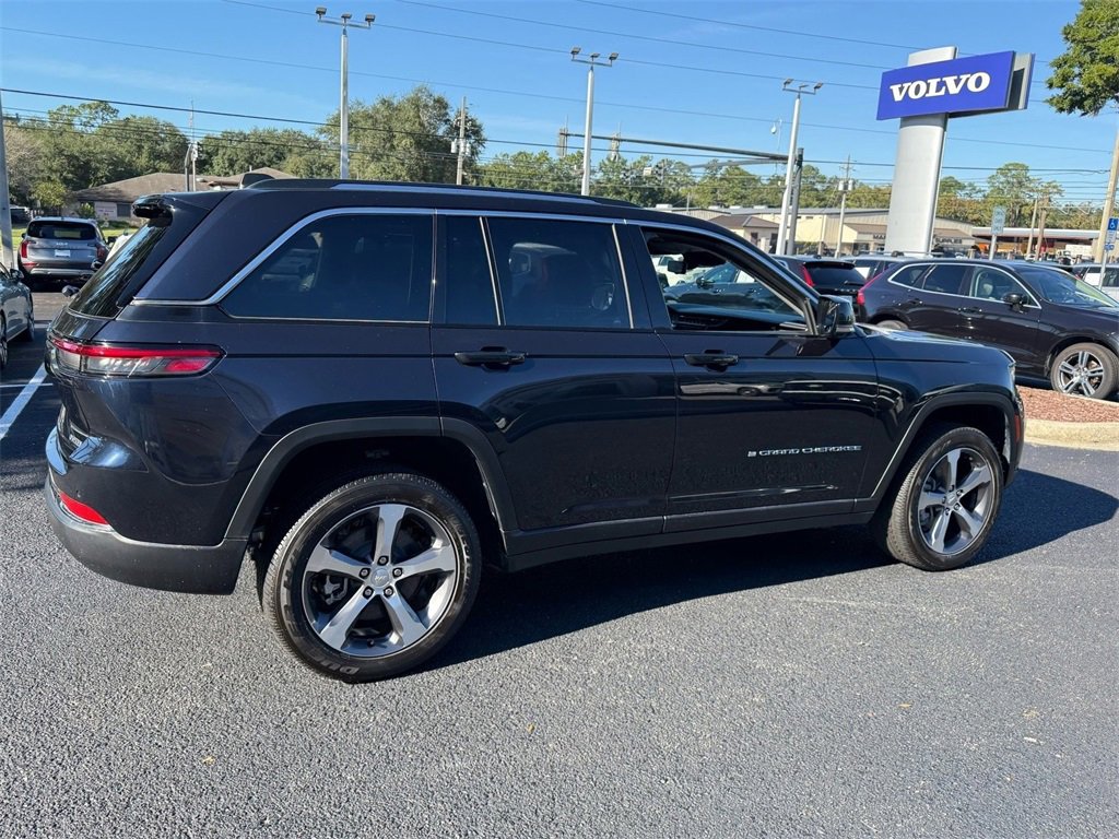 Used 2024 Jeep Grand Cherokee Limited 4xe w/ Luxury Tech Group II image 14