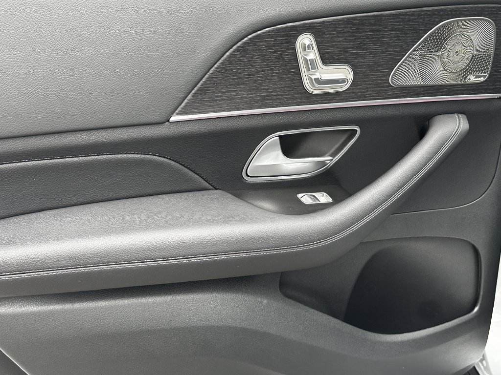 Certified 2026 Mercedes-Benz GLS 450 4MATIC image 25