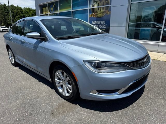 Used 2015 Chrysler 200 Limited FWD image 1