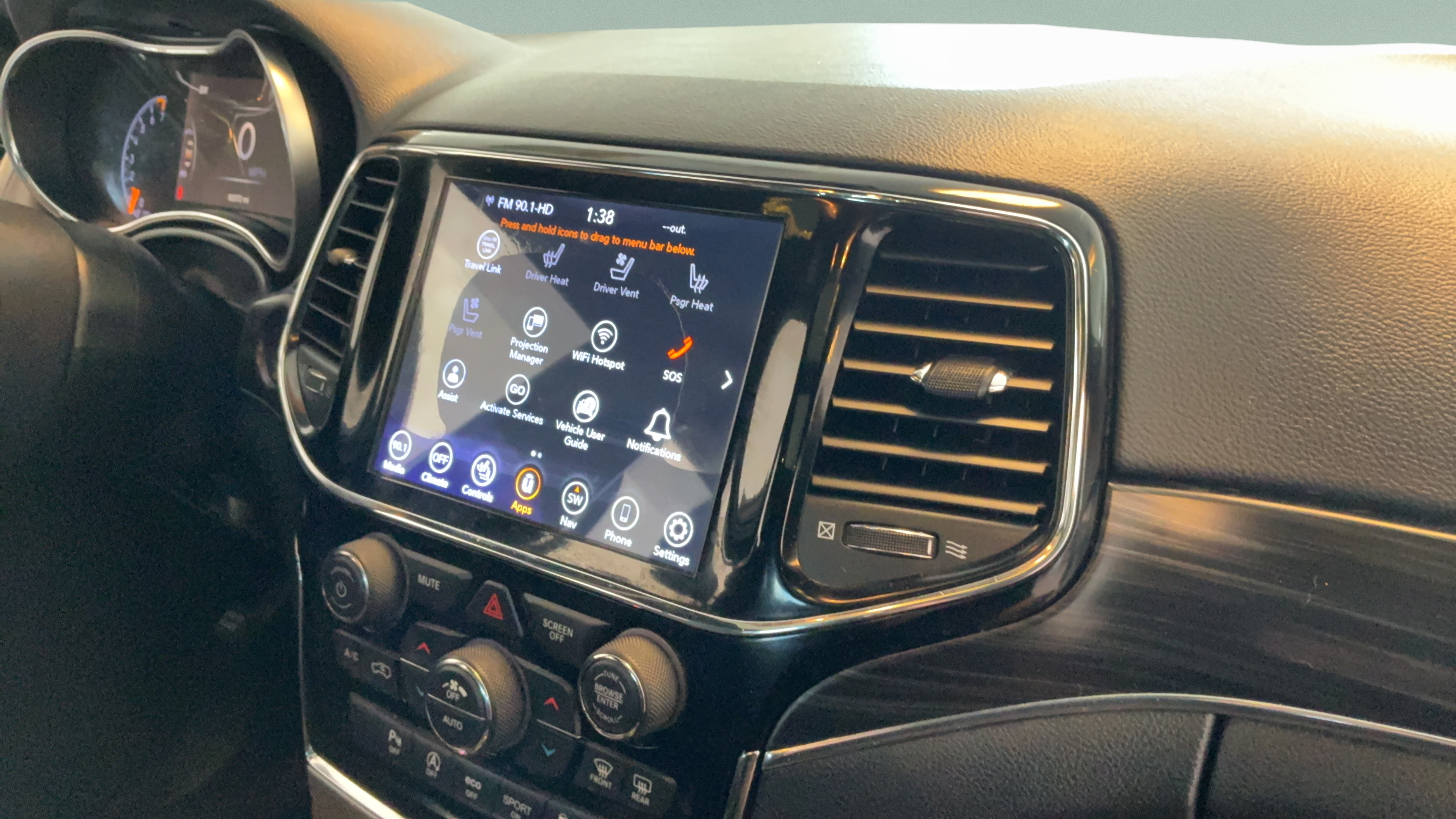 Used 2020 Jeep Grand Cherokee Limited w/ Luxury Group II AWD/4WD image 44